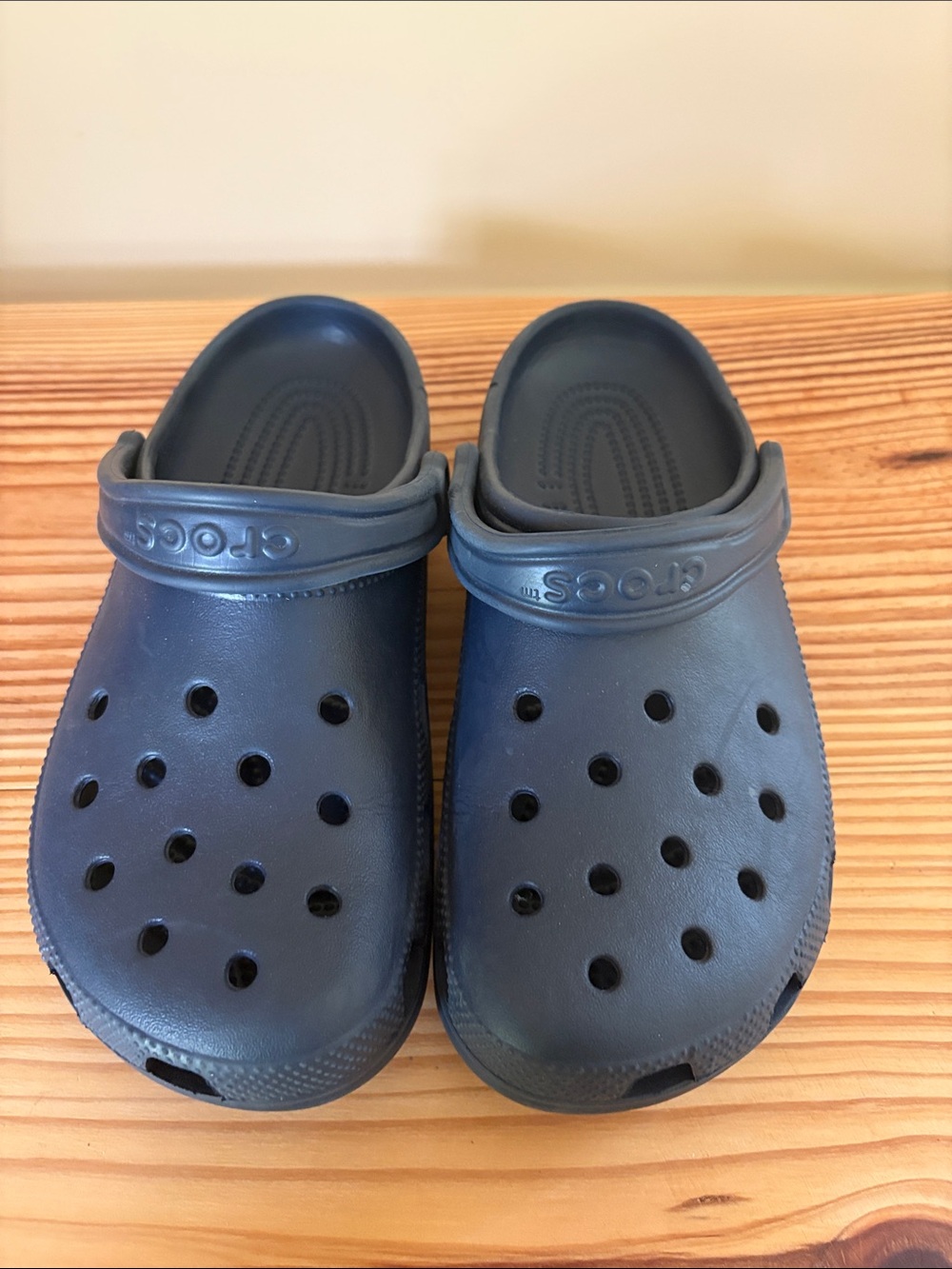 Crocs Classic Clog in Navy Blue